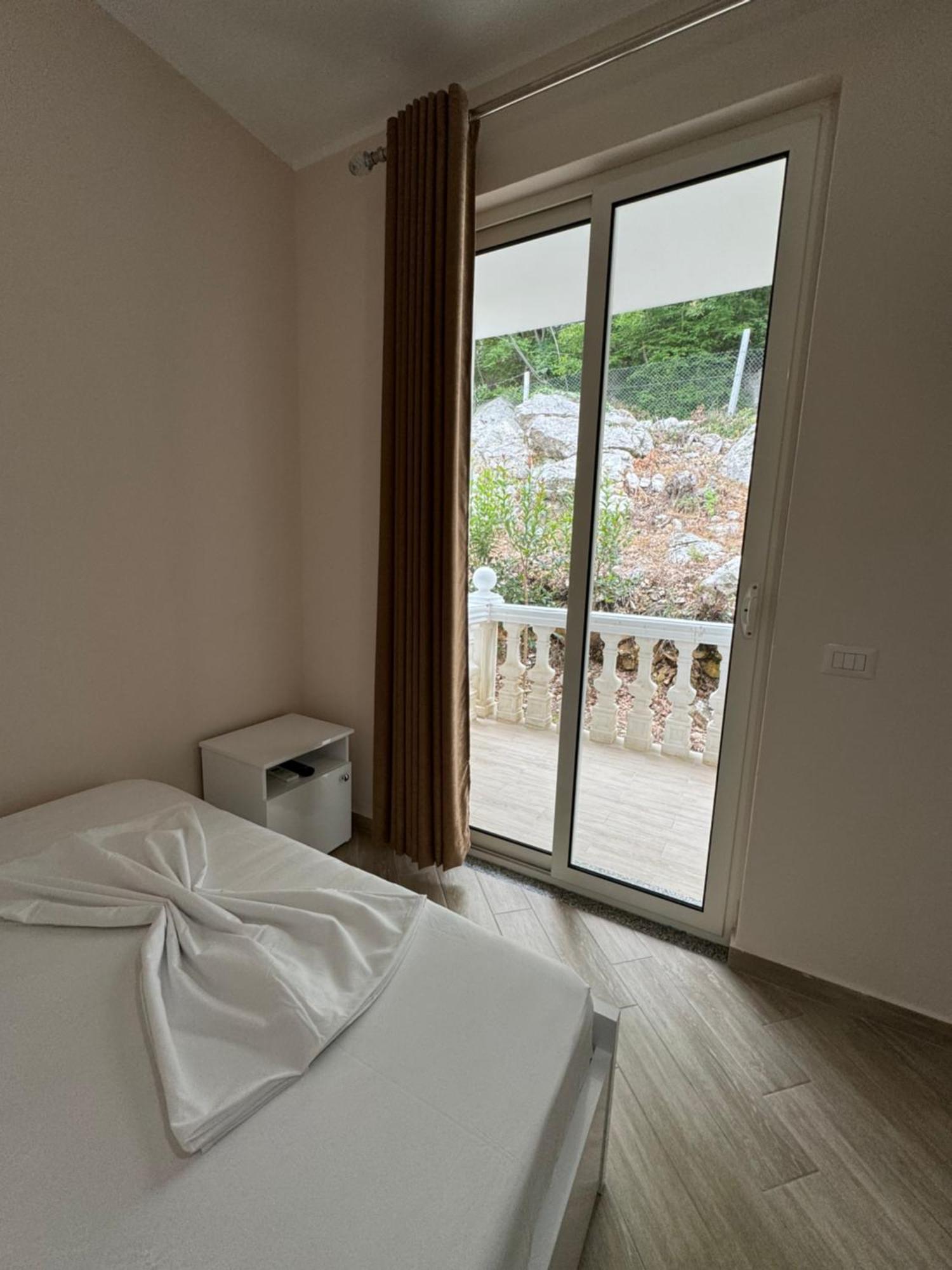 Vila Horizont Baks-Rrjoll Exterior photo
